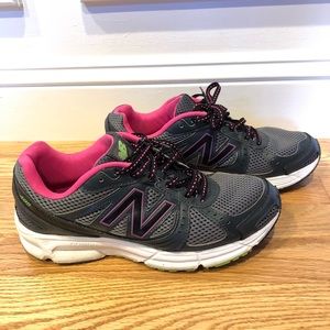 New Balance 495 Sneakers
